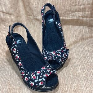 Rocket Dog Wedge Open Toe Women's Shoe Size 6